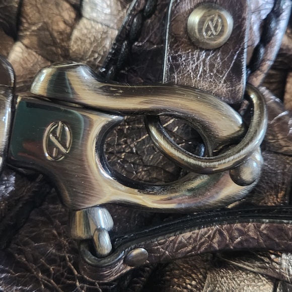 Francesco Biasia Gray Silver Hobo Bag with Woven Design - Picture 7 of 11